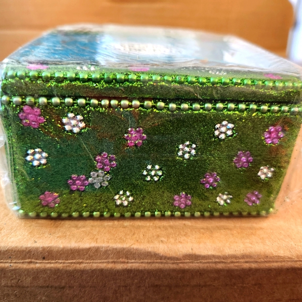 Floral Green Bead Box
